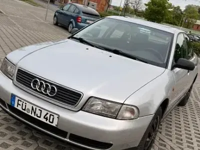Gebraucht Audi A4 101 PS (74 kW) 1995 Silber Limousine