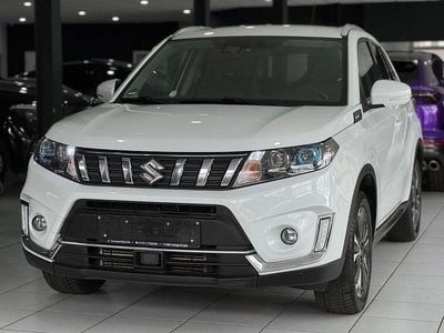 Gebraucht Suzuki Vitara 140 PS (102 kW) 2019 Weiß SUV