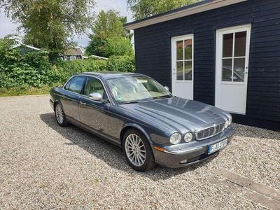 Jaguar XJ6