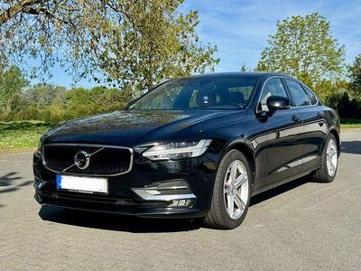 Second-hand Volvo S90 Momentum 235 CP (172 kW) 2017 Negru Berlinǎ