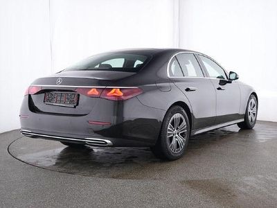 Gebraucht Mercedes E200 Avantgarde 204 PS (150 kW) 2024