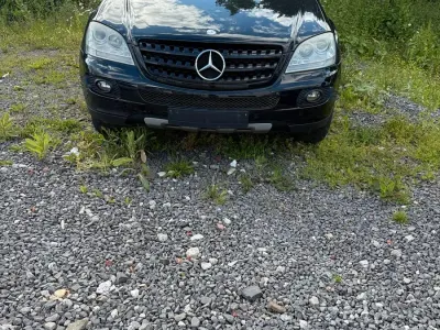 Gebraucht Mercedes ML320 224 PS (164 kW) 2006 Schwarz SUV
