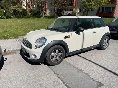 Brugt Mini Cooper 90 HK (66 kW) 2010 Beige Hatchback