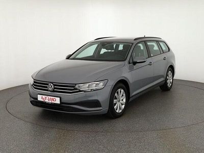 Grau Gebraucht 2023 VW Passat Kombi | 22.490 € (Guter Preis)