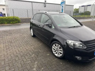 Używany VW Golf Plus Cross Match 105 KM (77 kW) 2011 Czarny Minivan