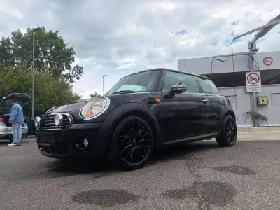 Gebraucht Mini ONE 75 PS (55 kW) 2010 Midnight black metallic Kleinwagen