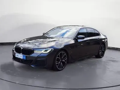 Używany BMW M550 M Sport 530 KM (389 kW) 2022 Szary Sedan/Limuzyna