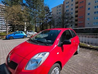 Second-hand Toyota Yaris 87 CP (63 kW) 2007 Roșu Hatchback