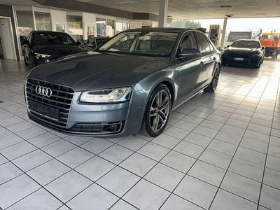 Grau Gebraucht 2015 Audi A8 Limousine | 19.900 € (Teuer)