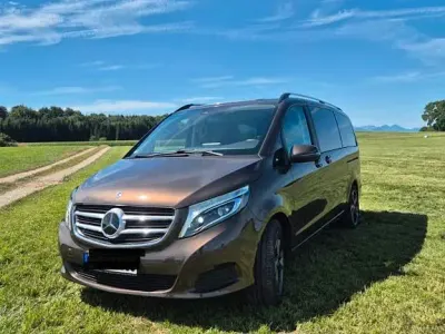 Gebraucht Mercedes V250 190 PS (139 kW) 2018 Braun Van / Kleinbus