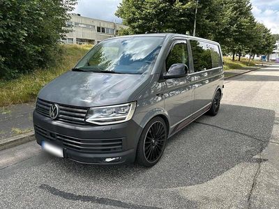 Gebraucht VW Transporter 150 PS (110 kW) 2018 Grau Van