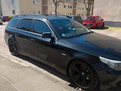 Usata BMW 545 333 CV (244 kW) 2004 Nero Station wagon
