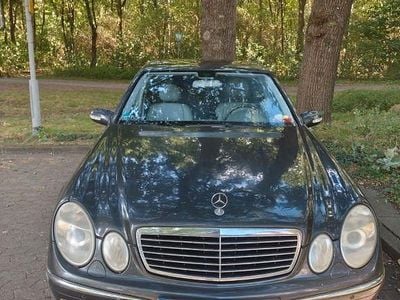 Mercedes E240