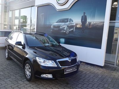 Gebraucht Skoda Octavia Ambition 140 PS (102 kW) 2012 Schwarz Kombi