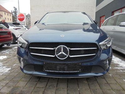 Blau Gebraucht 2020 Mercedes B180 Progressive Van / Kleinbus | 23.990 € (Fairer Preis)