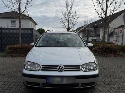 Silber Gebraucht 2002 VW Golf IV Kombi | 2.500 € (Fairer Preis)
