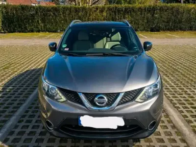 Gebraucht Nissan Qashqai Tekna 131 PS (96 kW) 2014 Grau SUV