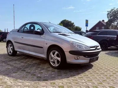 Gebraucht Peugeot 207 109 PS (80 kW) 2001 Silber Cabrio