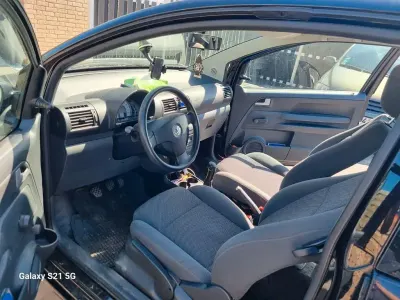 Second-hand VW Fox 75 CP (55 kW) 2009 Negru Hatchback