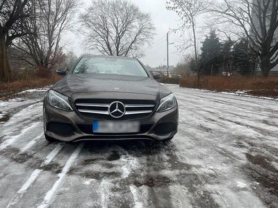 Braun Gebraucht 2017 Mercedes C220 Avantgarde Limousine | 17.500 € (Fairer Preis)