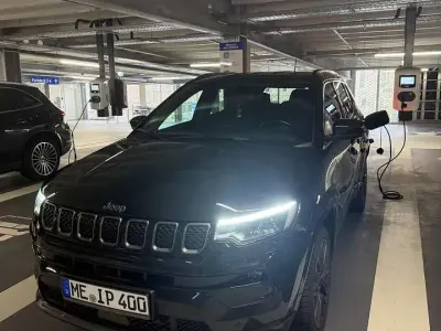 Gebraucht Jeep Compass 179 PS (131 kW) 2022 Schwarz SUV