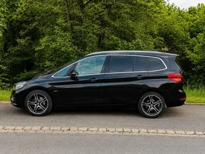 Gebraucht BMW 218 Luxury Line 150 PS (110 kW) 2016 Schwarz Van / Kleinbus