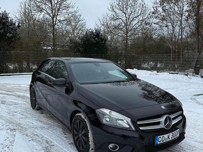 Schwarz Gebraucht 2014 Mercedes A180 Edition Limousine | 8.700 € (Guter Preis)