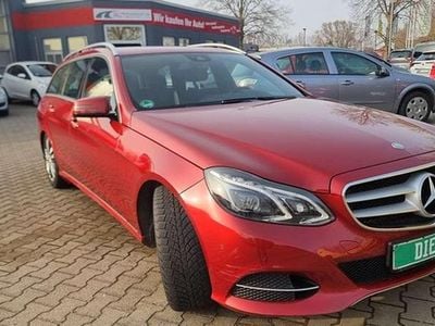 Second-hand Mercedes E250 204 CP (150 kW) 2016 Roșu Break
