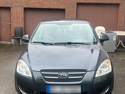 Gebraucht Kia Ceed 109 PS (80 kW) 2008 Andere farben Kleinwagen
