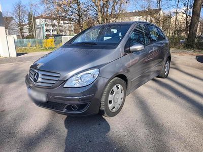 Gebraucht Mercedes B200 136 PS (100 kW) 2006 Grau Van / Kleinbus