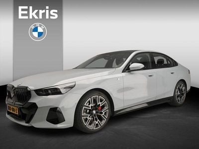 Gebraucht BMW 520 M Sport 208 PS (152 kW) 2025 Grau Limousine