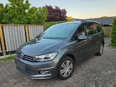 Gebraucht VW Touran Comfortline 116 PS (85 kW) 2015 Grau Van / Kleinbus