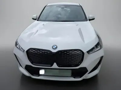 Gebraucht BMW iX1 Shadowline 230 kW (313 PS) 2024 Weiß SUV