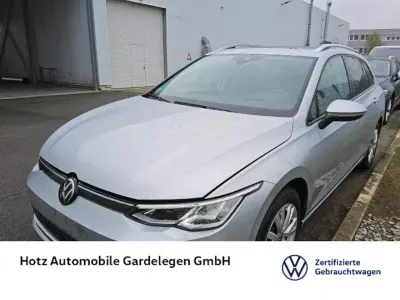 Gebraucht VW Golf VIII Life 150 PS (110 kW) 2023 Reflexsilber metallic Kombi