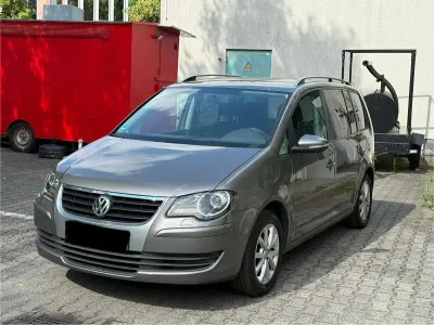 Gebraucht VW Touran Freestyle 140 PS (102 kW) 2009 Grau Van / Kleinbus