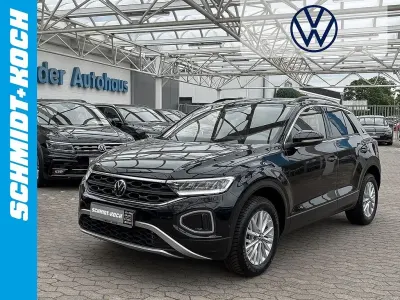 Gebraucht VW T-Roc Life 150 PS (110 kW) 2022 Deep black perleffekt (schwarz) SUV