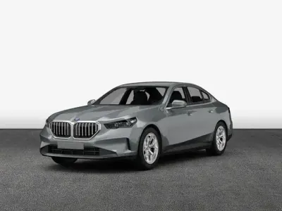 Neu BMW 530e Performance 299 PS (219 kW) 2026 M brooklyn grau metallic Limousine