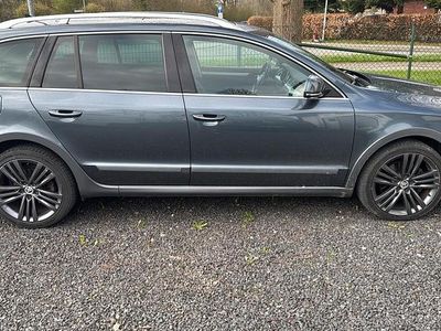 Gebraucht Skoda Superb 170 PS (125 kW) 2015 Grau Kombi