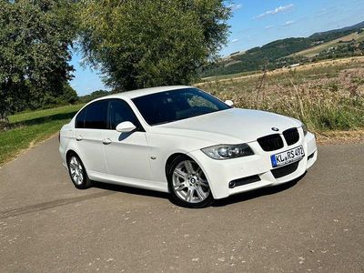 Weiß Gebraucht 2007 BMW 325 Performance Limousine | 16.000 €
