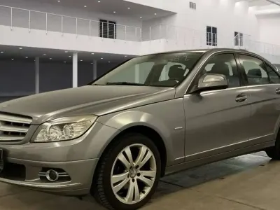 Gebraucht Mercedes C180 Avantgarde 156 PS (114 kW) 2008 Palladiumsilber  metalliclack Limousine