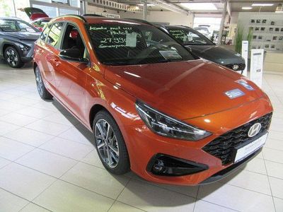 Orange Gebraucht 2024 Hyundai i30 Advantage Kombi | 27.490 € (Teuer)