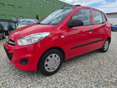 Gebraucht Hyundai i10 Edition 69 PS (50 kW) 2012 Electric red Kleinwagen