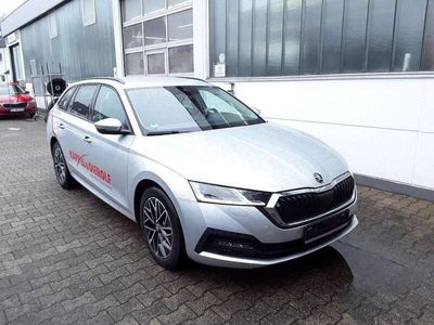 gebraucht Skoda Octavia 2.0 TDI DSG Combi Ambition*NAVI*MATRX*