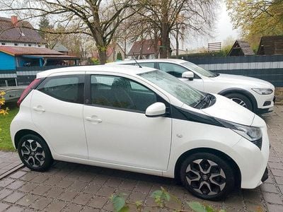 Second-hand Toyota Aygo Team 72 CP (52 kW) 2020 Alb Hatchback
