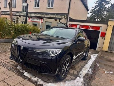 Gebraucht Alfa Romeo Stelvio Lusso 190 PS (139 kW) 2019 Schwarz SUV
