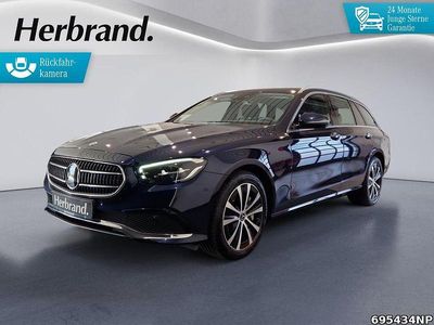Gebraucht Mercedes E300 Avantgarde 306 PS (225 kW) 2022 Metalliclack nautikblau Kombi