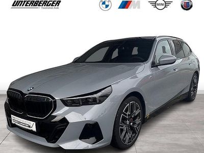 Gebraucht BMW 520 M Sport 197 PS (144 kW) 2025 Grau Kombi