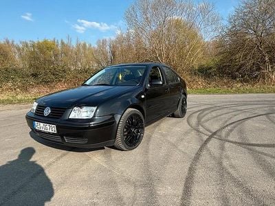 Second-hand VW Bora 150 CP (110 kW) 1999 Negru Berlinǎ