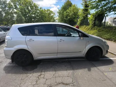 Gebraucht Toyota Corolla Verso 136 PS (100 kW) 2009 Grau Van / Kleinbus