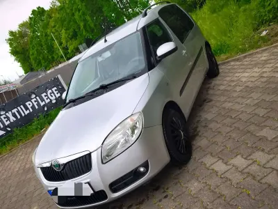 Gebraucht Skoda Roomster 86 PS (63 kW) 2007 Silber Van / Kleinbus